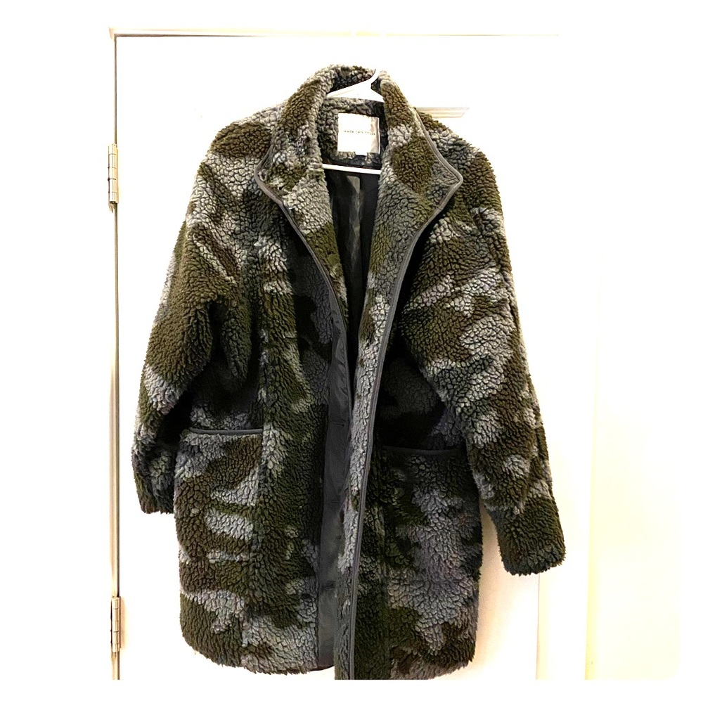 Camo Sherpa